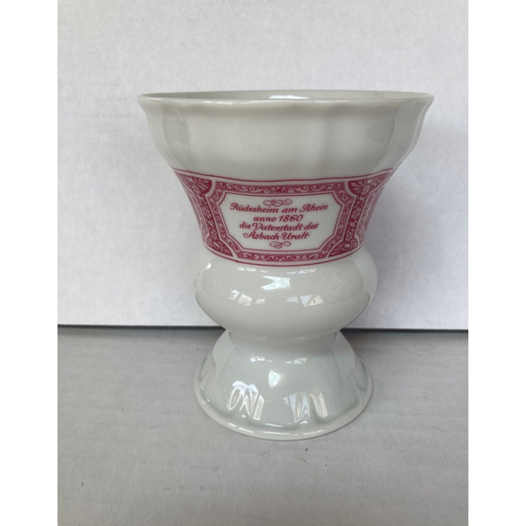 VILLEROY and BOCH Rüdesheimer Kaffee Porcelain Heinrich Footed Mug 3.75 inches - Picture 2 of 8